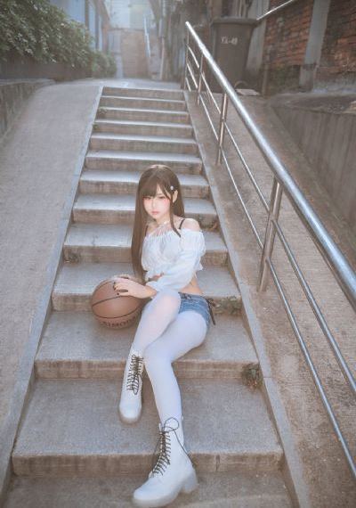 年轻女教师电影