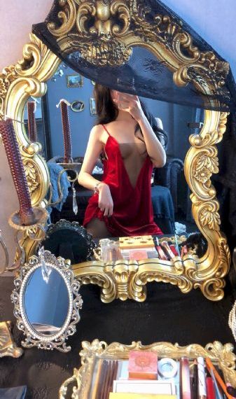 《湿濡的女人》在线