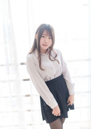 年轻的女学生2
