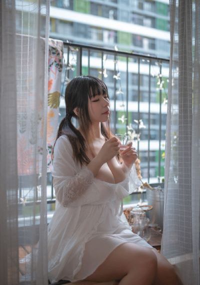 偷偷在线观看
